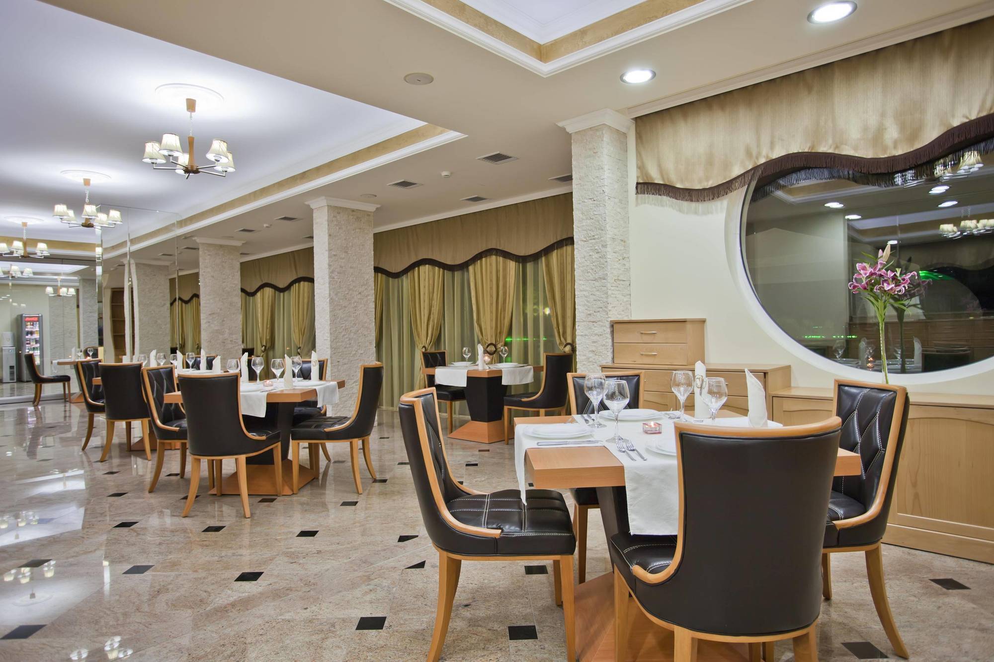 Hotel Incognito Pomorie Exterior foto